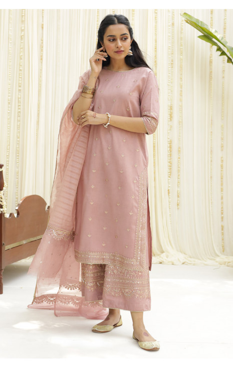 Piazi Pink Outfit